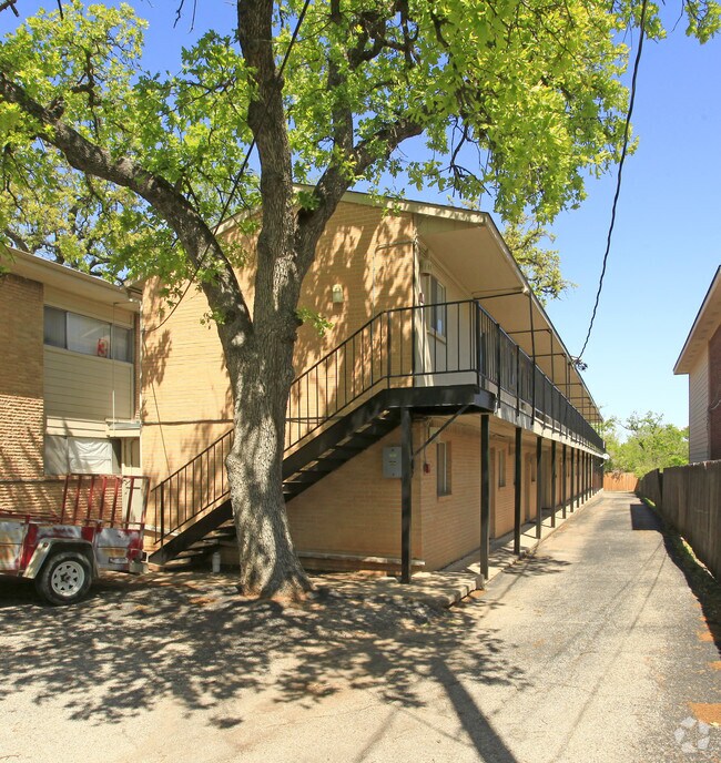 The Avalon Apartments 1100 E 32nd St Austin TX 78722 Apartment Finder