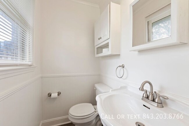 Building Photo - 625 Kristen Cir