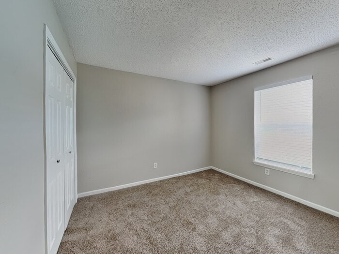 Building Photo - 409 Bridgestone Dr