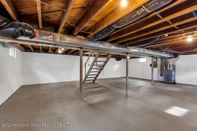 Building Photo - 557 Mantoloking Rd