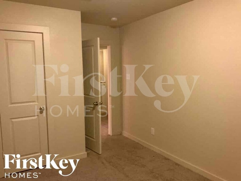 Building Photo - 9923 Rio Doso Dr