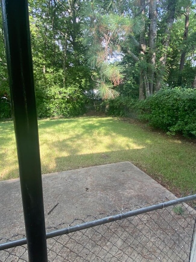 Building Photo - Renovated 3 Bedroom 1 Bath Home for Rent!