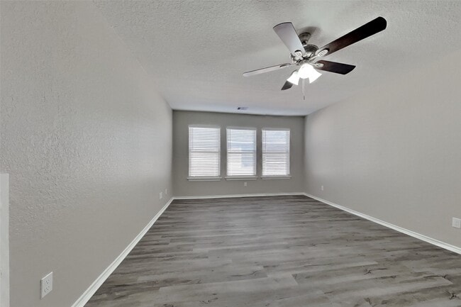 Building Photo - 22003 Avonglen Ln