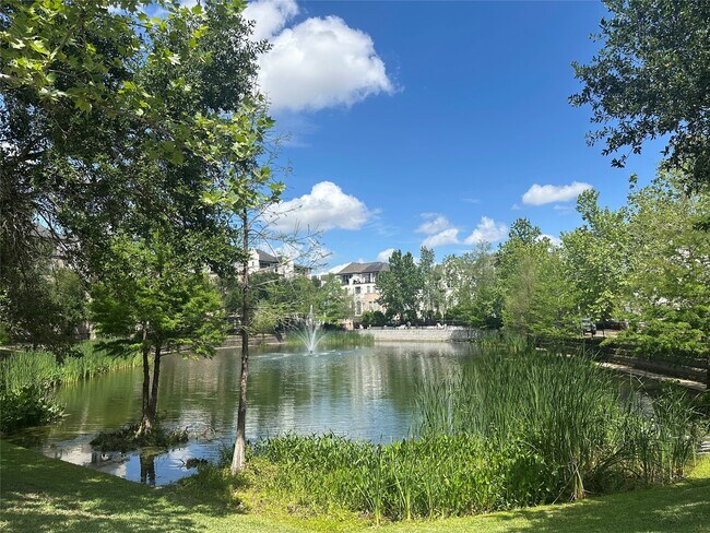 Building Photo - 2021 Fannin Station