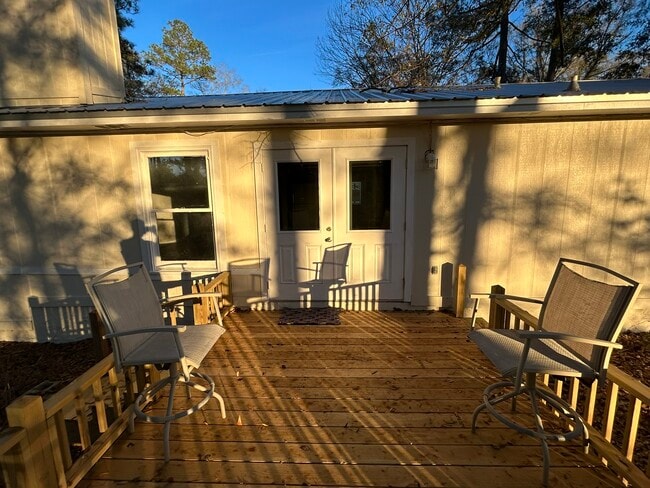 Building Photo - 108 Pinecrest Loop