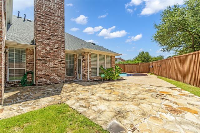 Building Photo - 4001 Mayflower Ln