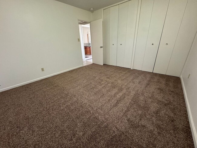 Building Photo - NICE UPDATED 2BED 1BATH HOME LOCATED NEAR ...