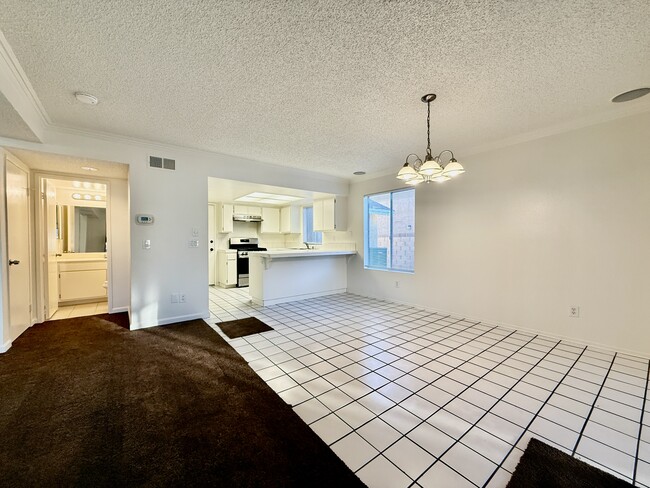 Building Photo - 37416 Daybreak St