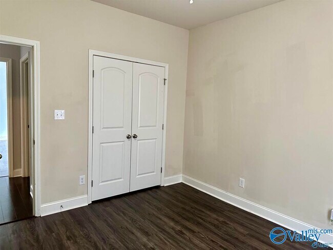 Building Photo - 127 Melbridge Dr