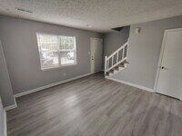 Building Photo - 16 Duiguid Dr