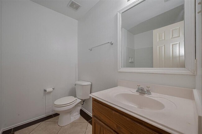 Building Photo - 6814 Shallow River Ct