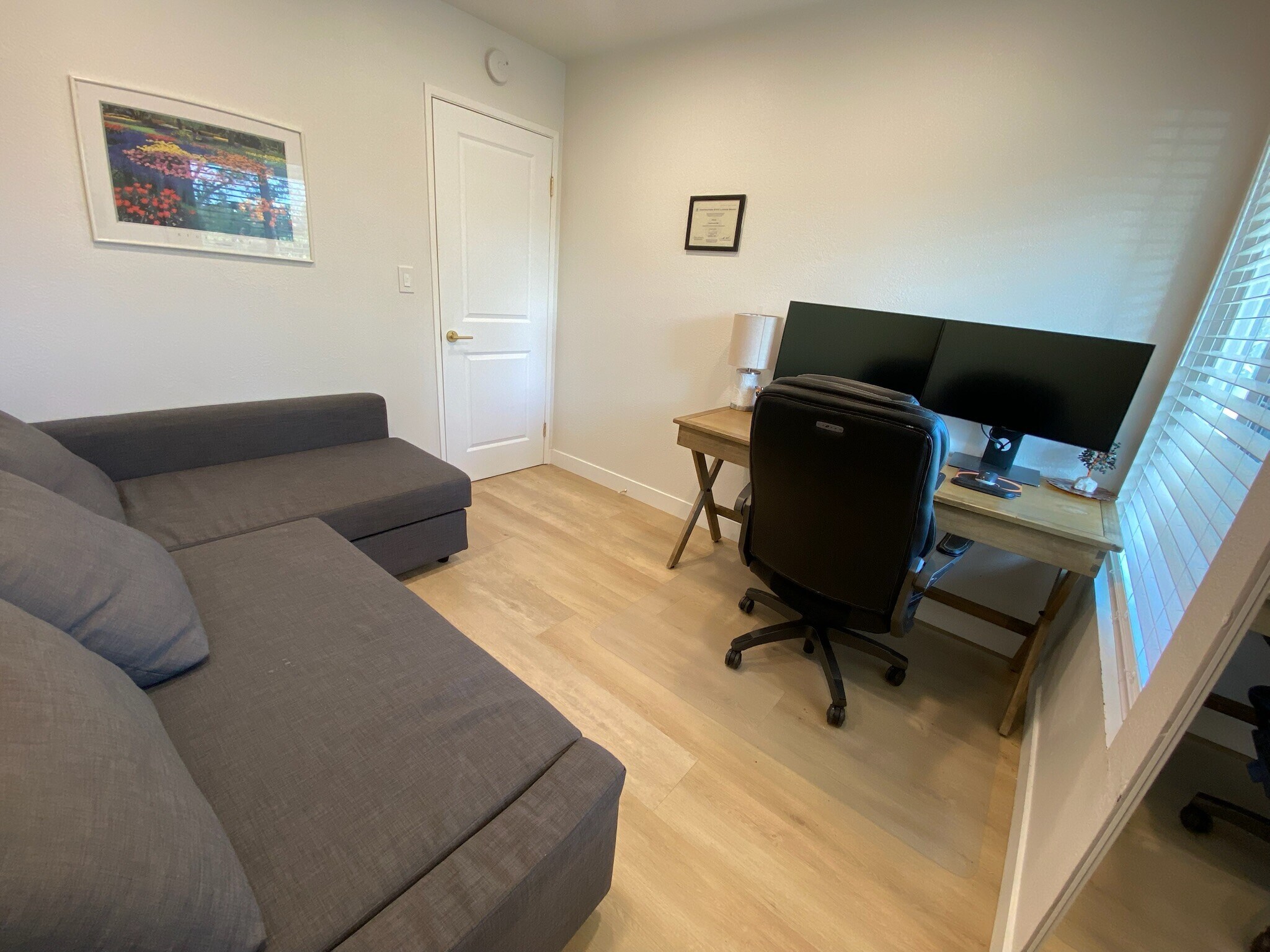 Building Photo - 970 Woodlake Dr