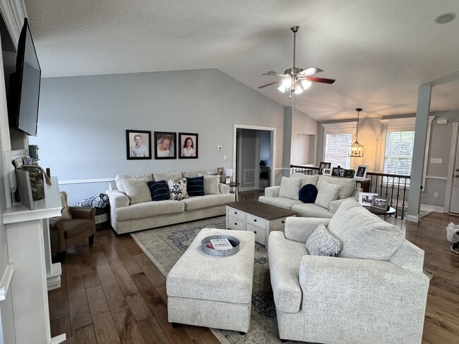 Building Photo - 92 Water Cliff Dr