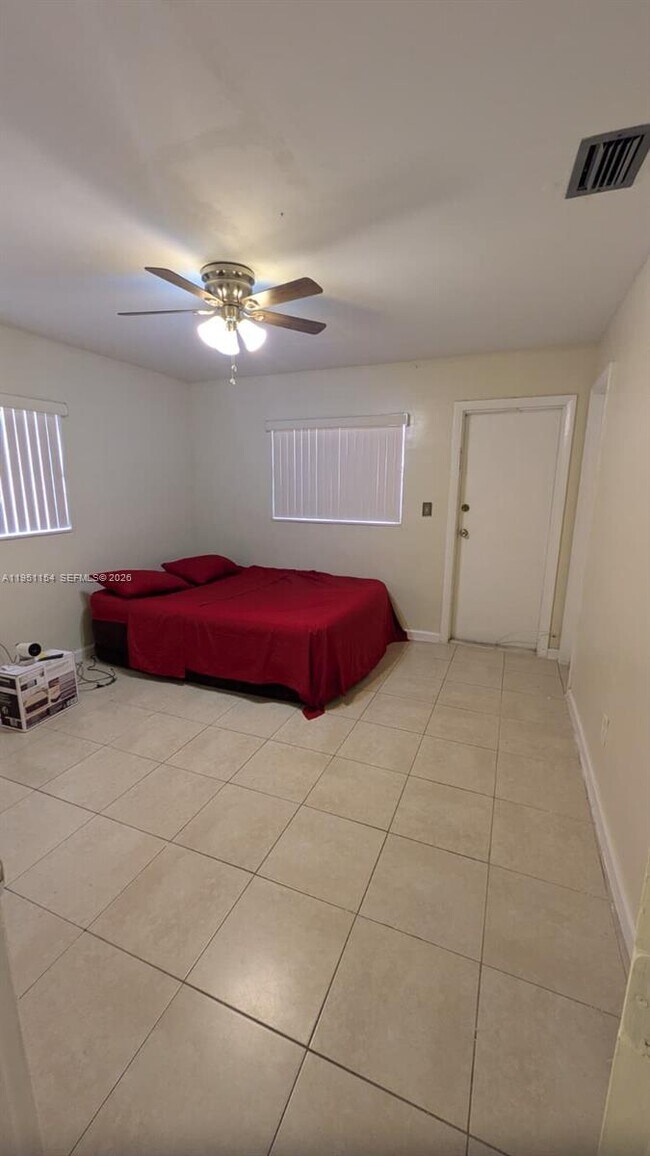 Building Photo - 7387 NW 76th St