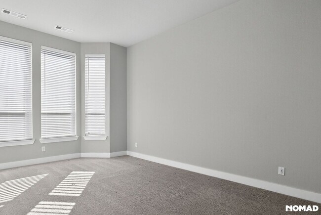 Building Photo - Spacious 4Bd/3Bath House in Little Elm