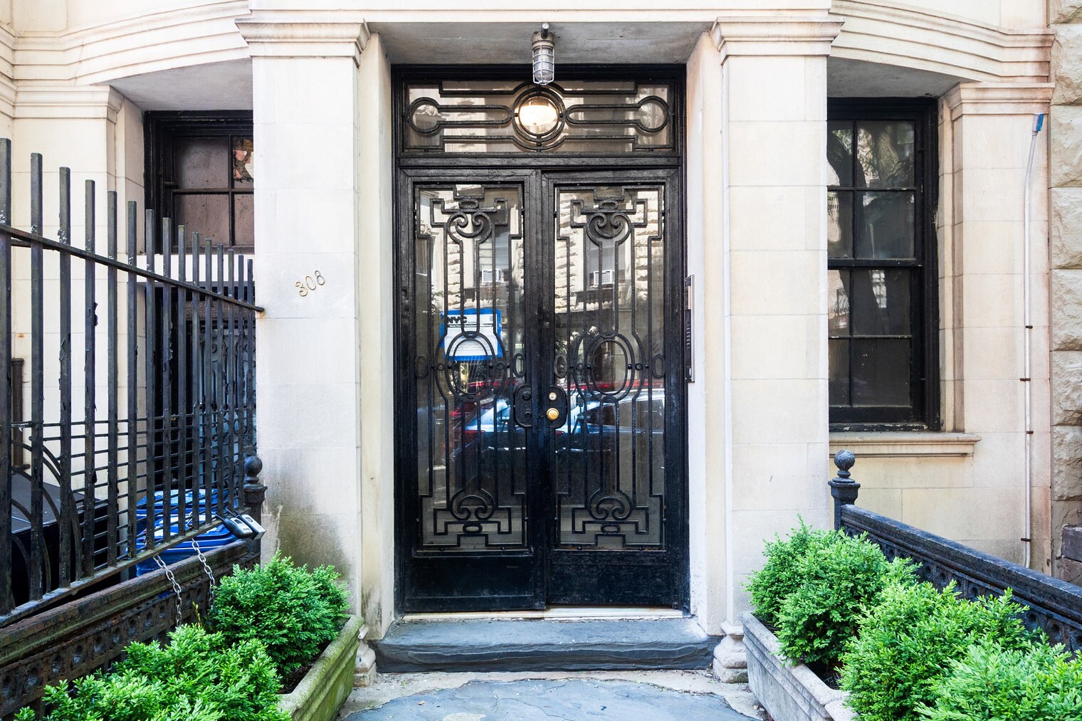 Building Photo - 308 W 107th St