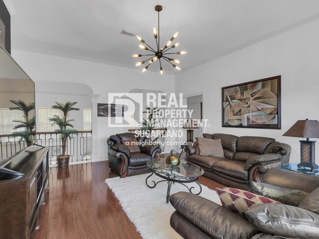Building Photo - 4410 Heatherwilde St