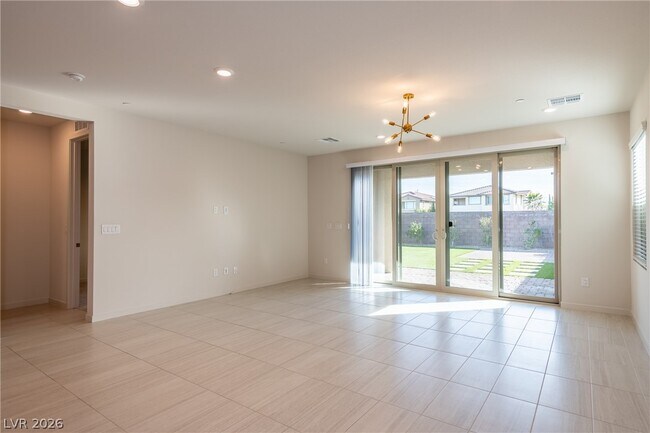 Building Photo - 12059 Arrebol Ave