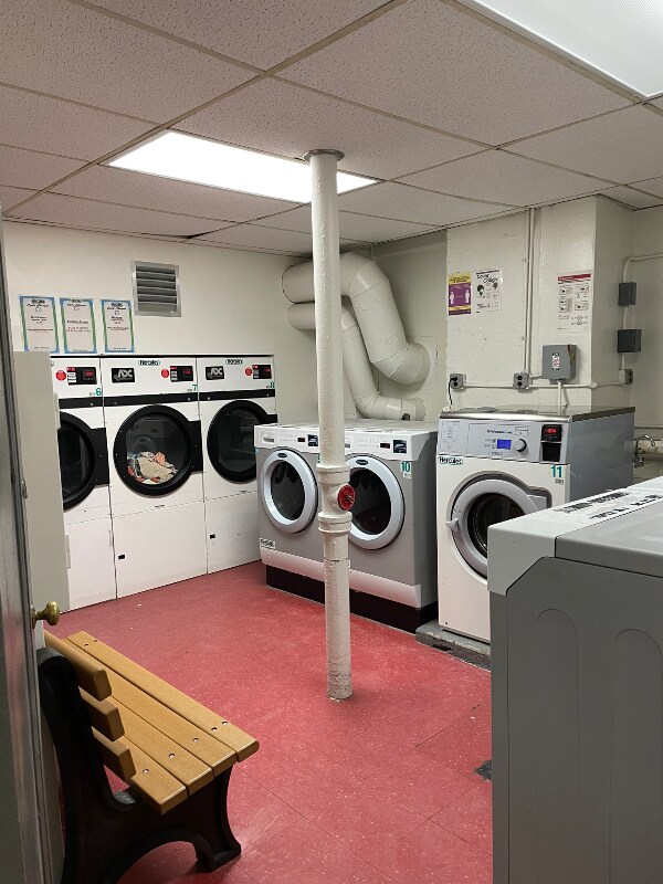 Building Photo - 103-25 68th Ave