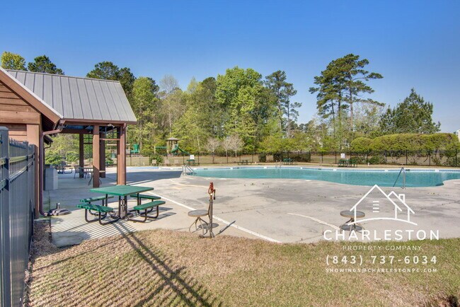 Building Photo - 200 Woodward Rd