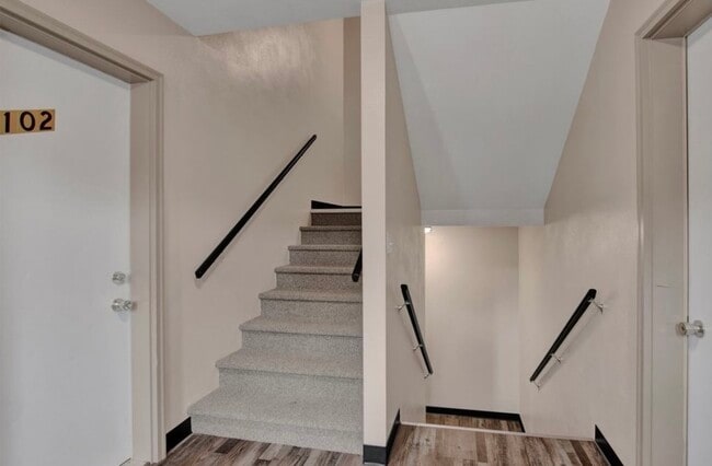 Building Photo - 10561 North Rd