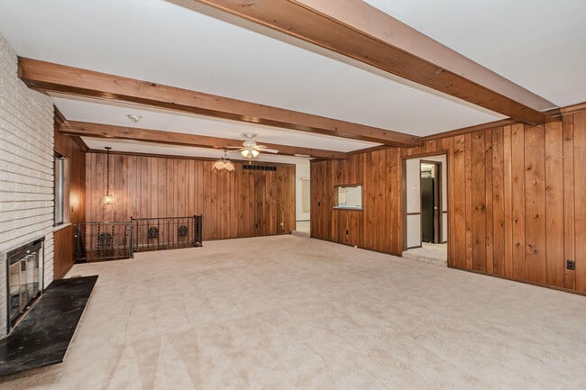 Building Photo - 22745 Wrexford Dr