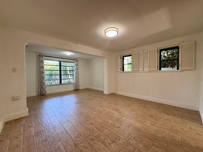 Building Photo - 2390 SW 18th Ave