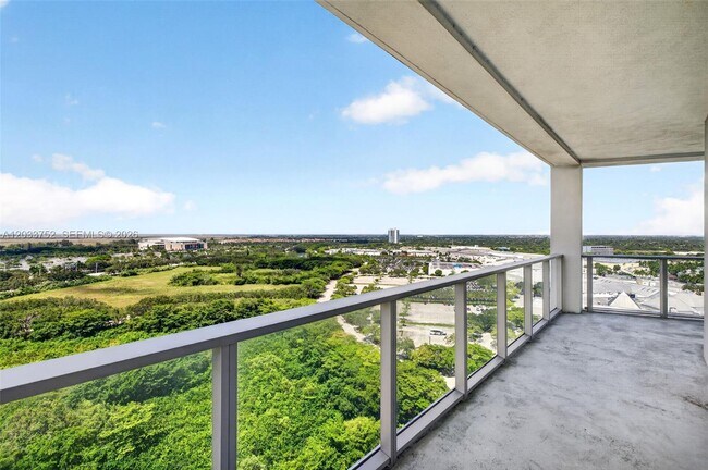 Building Photo - 2000 Metropica Wy