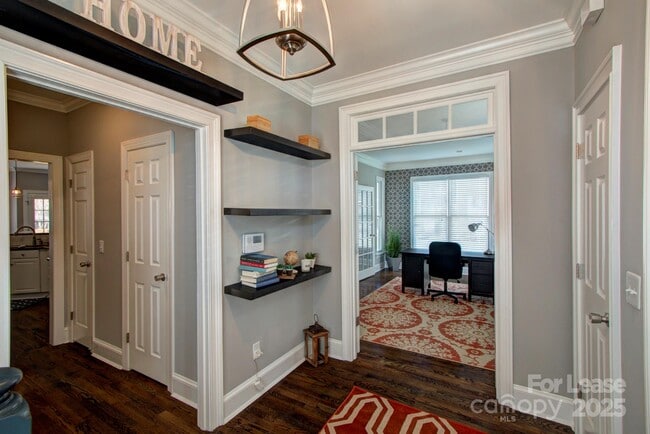Building Photo - 10400 Orchid Hill Ln