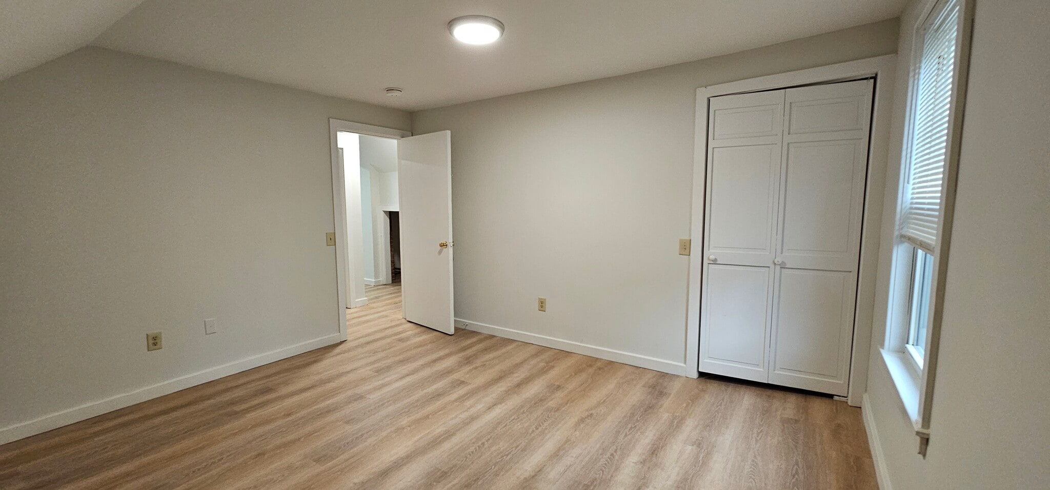 Building Photo - 17 Sanborn St