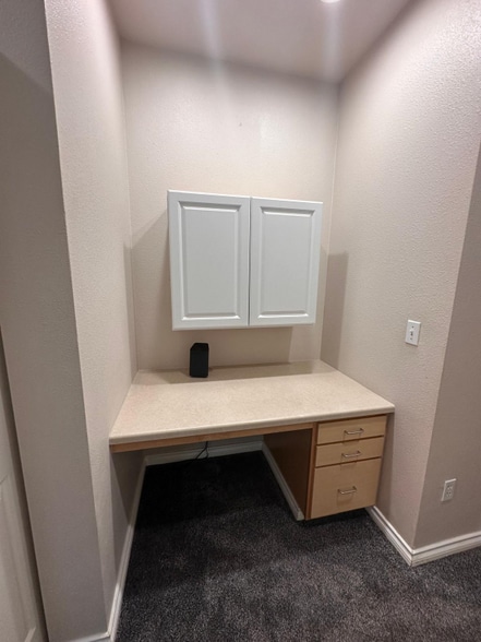 Building Photo - 22855 E Country Vista Dr