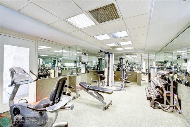 Building Photo - 133 N Pompano Beach Blvd
