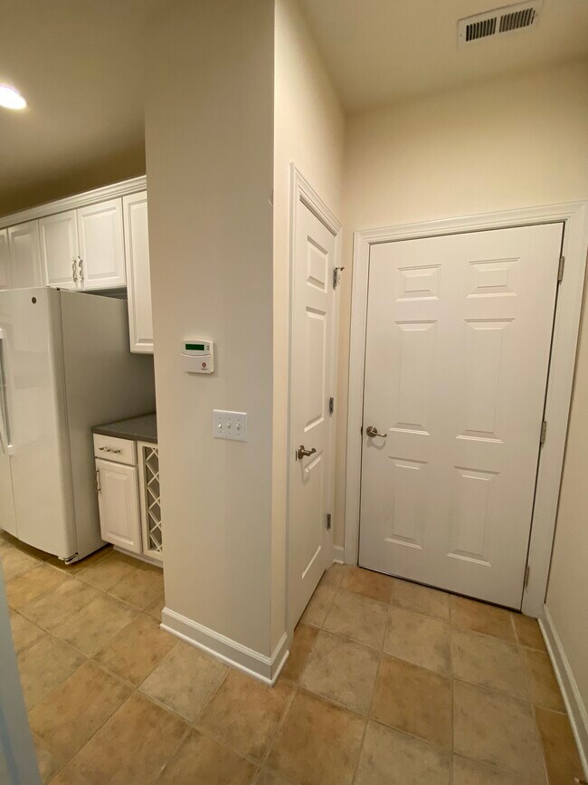 Building Photo - 4700 Ludwell Branch Ct