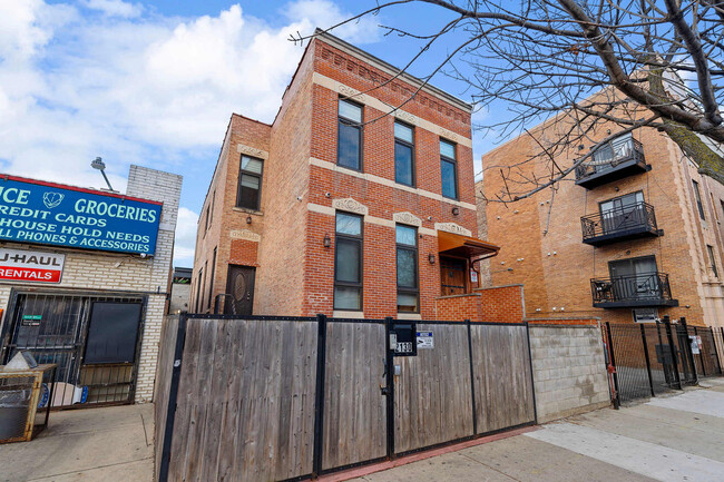 Building Photo - 2130 W Washington Blvd