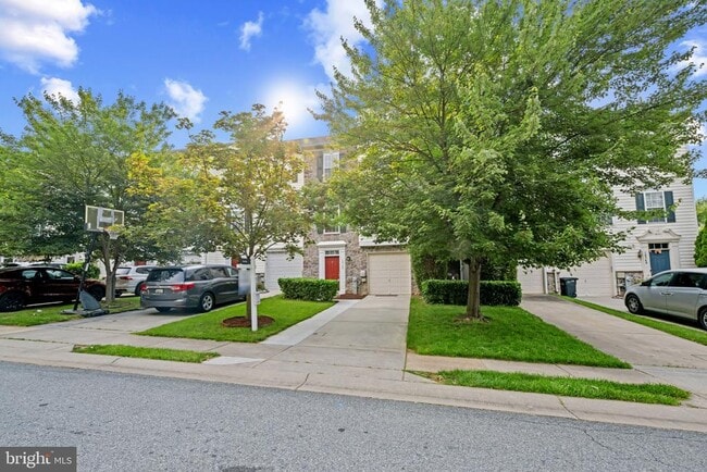 Building Photo - 10745 Hillingdon Rd
