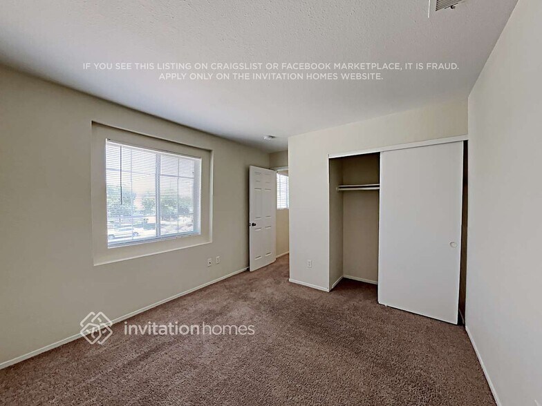 Building Photo - 7981 N Willow Pines Pl