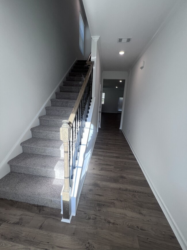 Building Photo - 6092 Knickerbocker Street