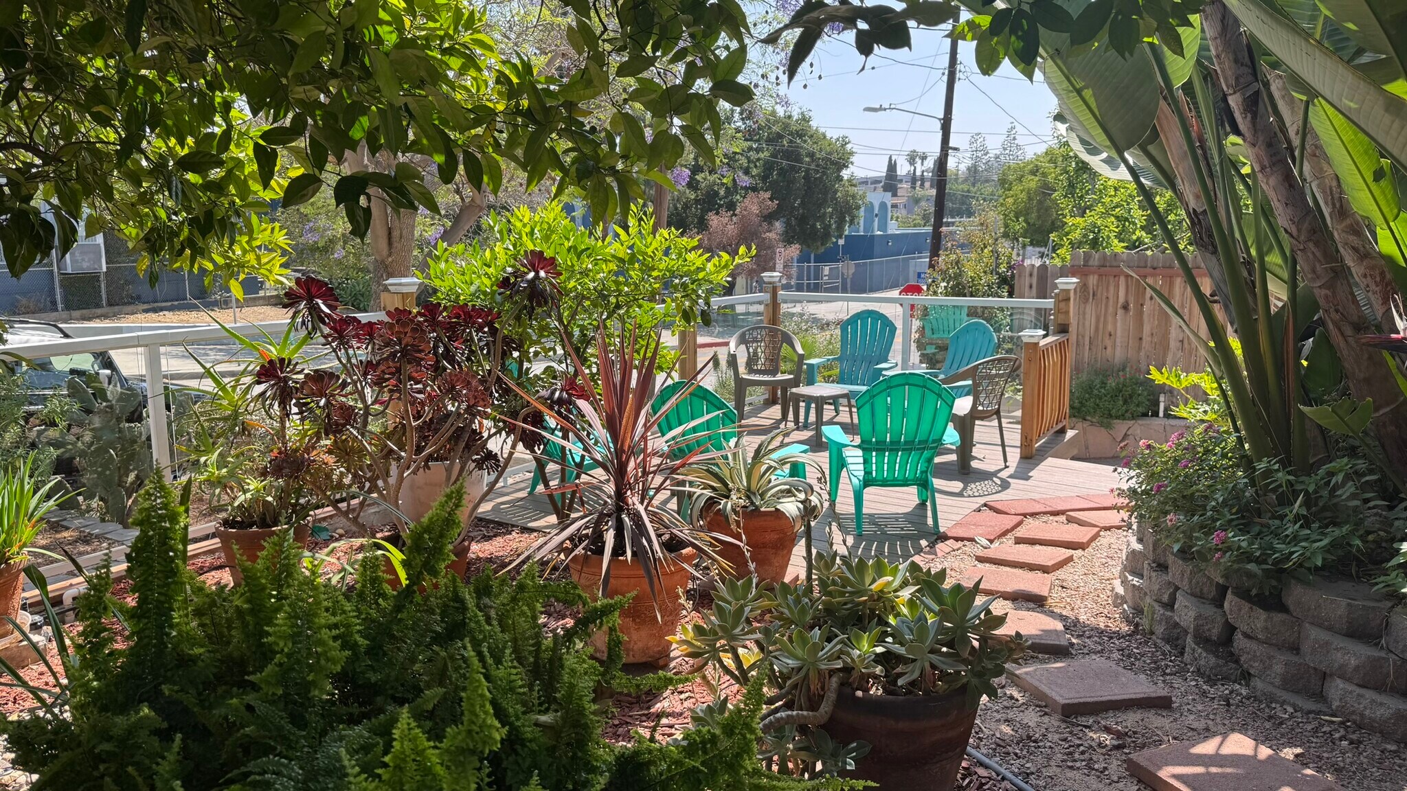 Front deck for all tenants - 4049 Sunset Dr