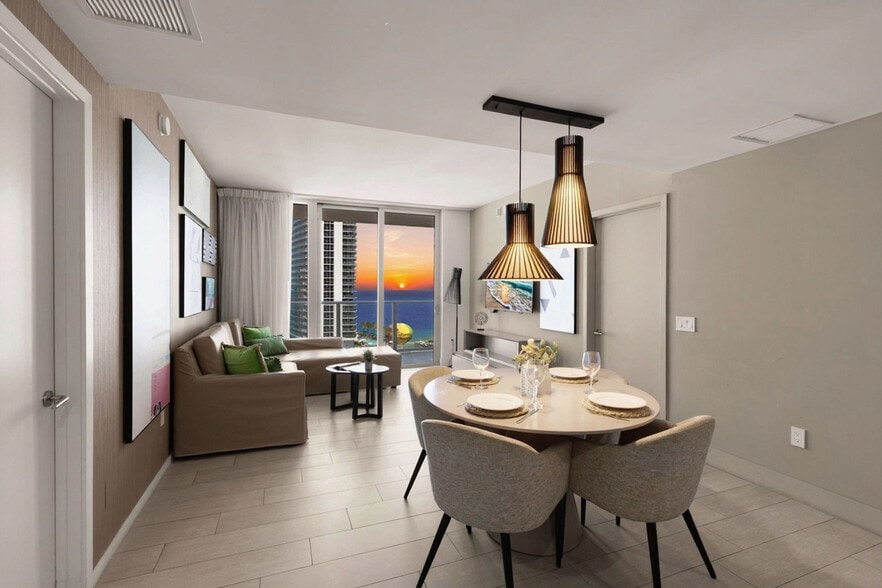 Building Photo - 4112 Jimmy Buffett Mem Hwy