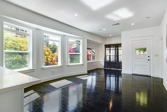 Building Photo - Remodeled 3 Bedroom Home