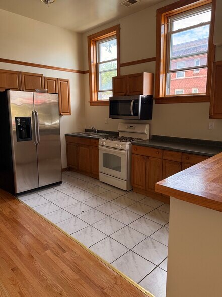 Kitchen - 3856 N Bernard St