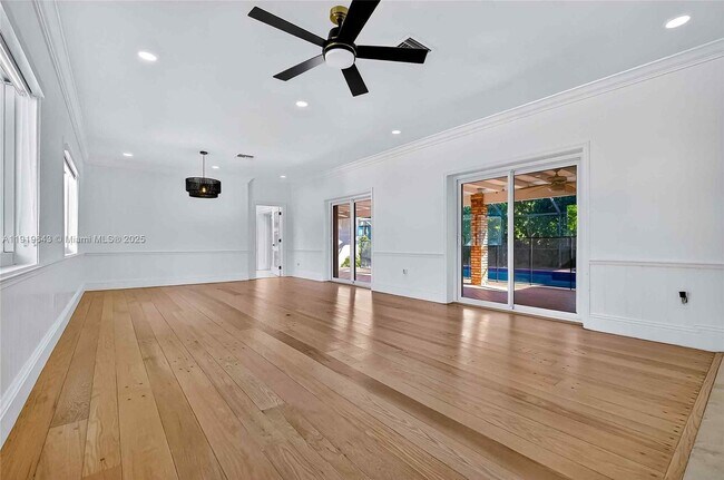 Building Photo - 6731 SW 138th St