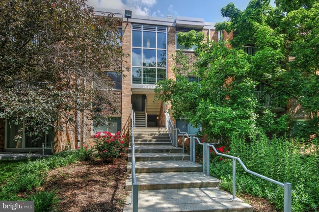 Primary Photo - 2904 Kings Chapel Rd