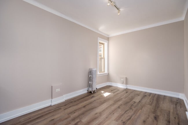 Building Photo - 4706 N Beacon St