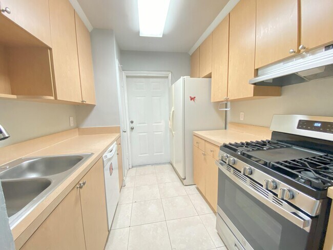 Building Photo - 255 SW 7th St