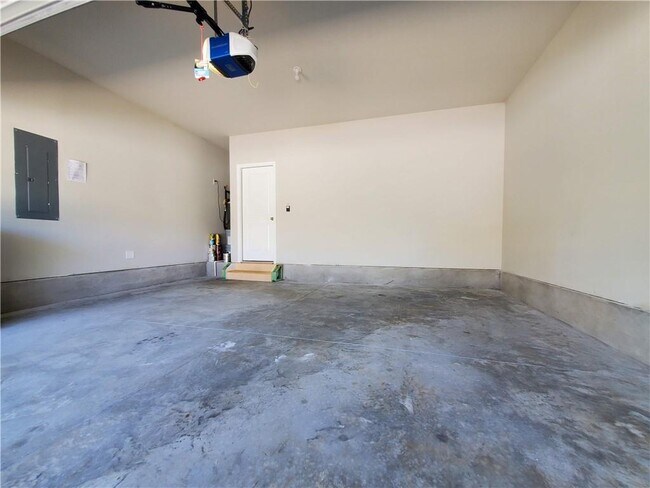 Building Photo - 165 Canvas Ives Dr