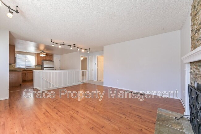 Building Photo - 19727 E Princeton Pl