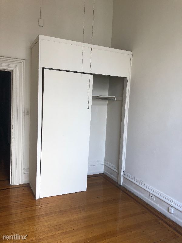 Building Photo - 2008 Walnut St