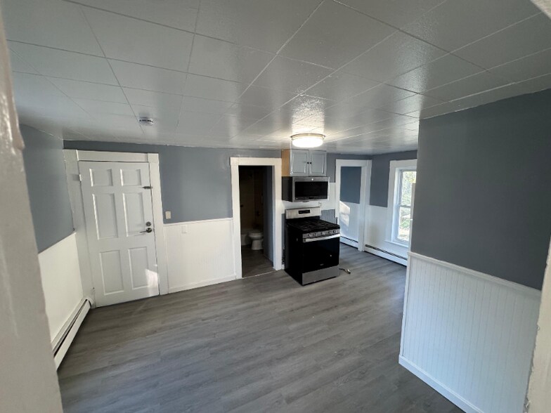 Building Photo - 138 Camden St