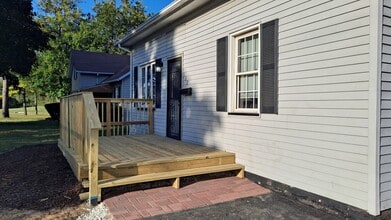 Building Photo - 122 Portland Ave